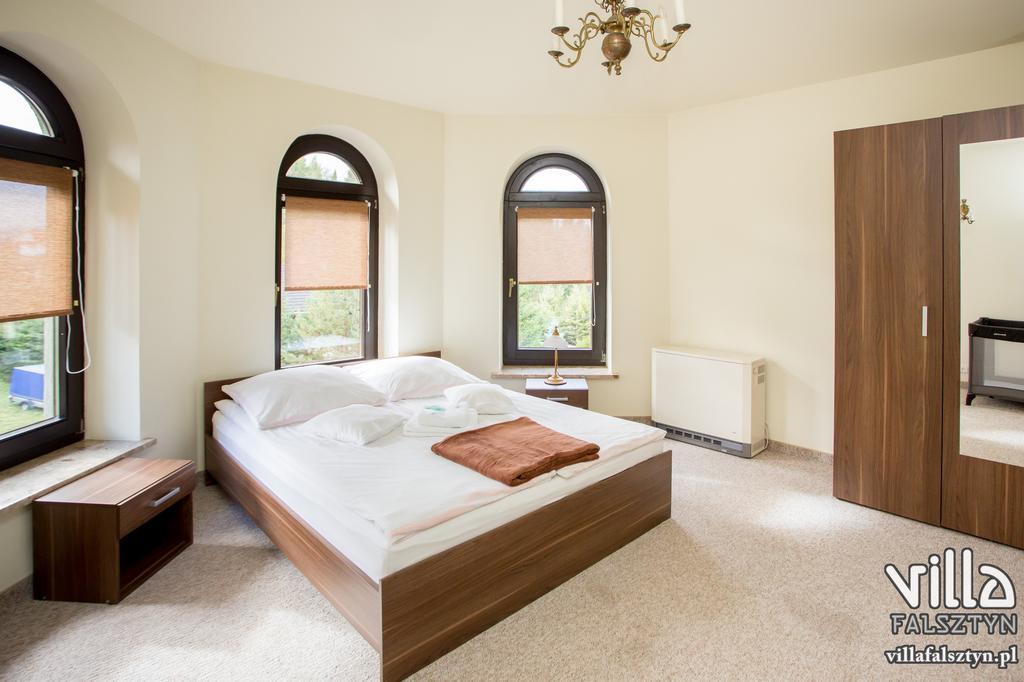 Villa Falsztyn Holiday Home *